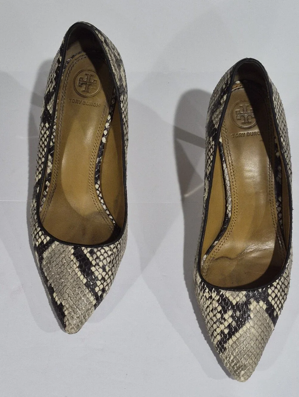 Tory Burch Black and Cream Snake-Print Pointed Toe Pumps 8.5M